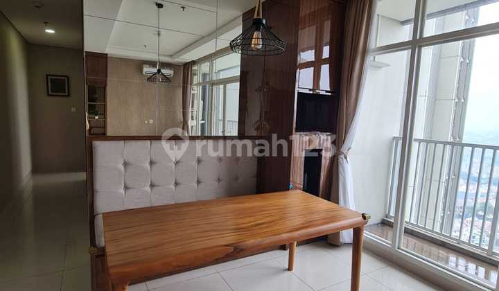 For Rent Ciputra International Puri Tower Amsterdam Apartment 3br converted to 2br