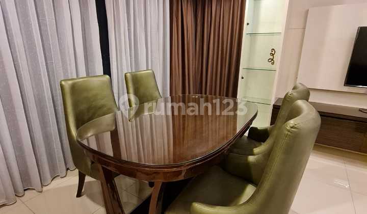 Disewakan Apartement St. MORITZ 2BR BULANAN 2BR 2BATH Ukuran 113 SQM 2