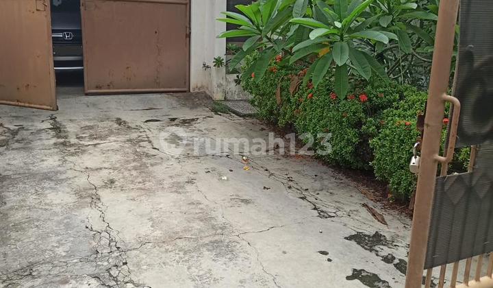 House + Office in Rungkut, 390M² Land, Main Road 2