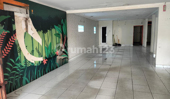 For Sale - Strategic & Spacious Shop House in Jatipadang Area, Pasar Minggu 2