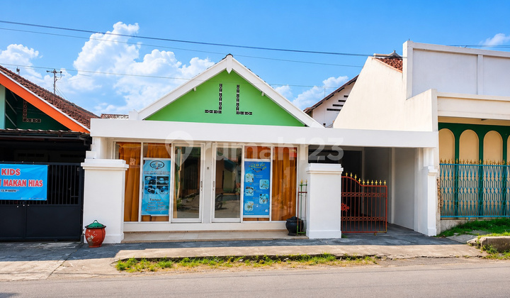 For Sale - Spacious Roadside House in a Strategic Location in Pare For Sale - Spacious Roadside House in a Strategic Location in Pare