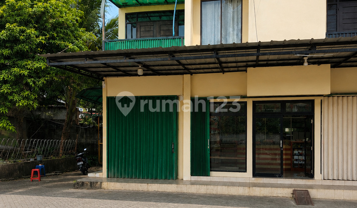 Commercial Shophouse 2.5 Floors in a Busy & Strategic Area in Jatibening Commercial Shophouse 2.5 Floors in a Busy & Strategic Area in Jatibening