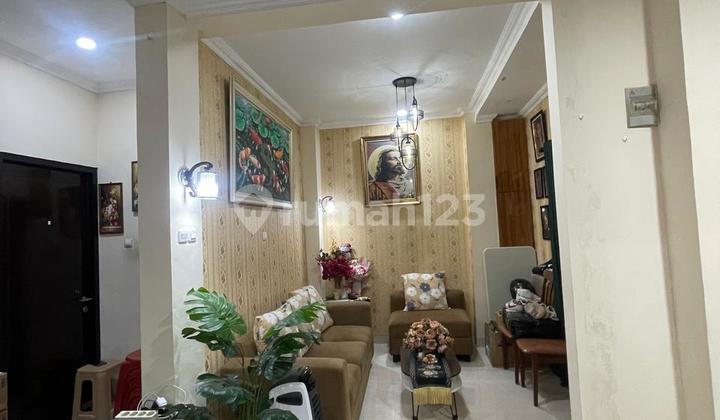 Di Jual Rumah Bagus 2 Lantai, Lingkungan Nyaman, Dekat Pintu Tol Jatibening, Bebas Banjir, Dekat Stasiun LRT, Pasar Modern, One Gate System Lingkungan Nyaman