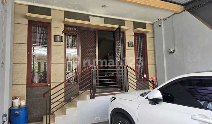 For Sale Nice House Ready to Live in Strategic Location For Sale Nice House Ready to Live in Strategic Location