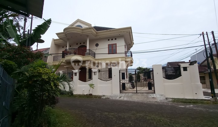 Rumah Sawangan, Depok, Beli Tanah Dapat Rumah Mewah Baru Renovasi Rumah Bagus. SHM. Rumah Hook Mewah, di Perbukitan