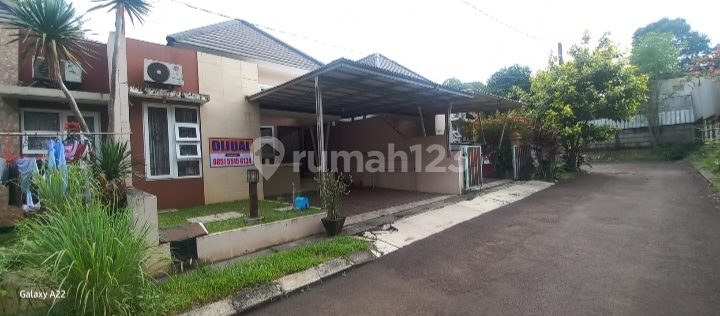 Beautiful Bella Casa House Down 200 Million. Green & Guaranteed No Flood in Depok, Near University of Indonesia 2