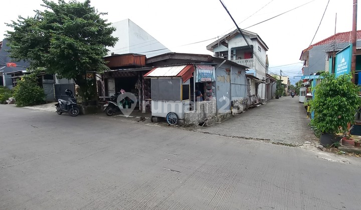 Dijual Rumah Hook di Jalan Kerinci Raya, Depok. Lebar Jln Depan 5 M Bebas Banjir Dijual Rumah Hook di Jalan Kerinci Raya, Depok. Lebar Jln Depan 5 M Bebas Banjir