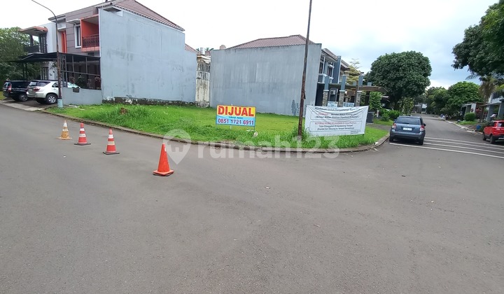 Premium Hook Plot at Legenda Wisata Cibubur, SHM Land Certificate 289.0