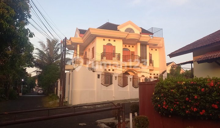 Rumah Cantik Mewah Paling Mura di Sawangan. Dibawah NJOP dan Harga Pasar