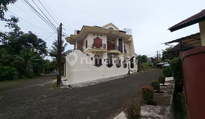 Rumah Cantik, Super Hook di Perbukitan, 1 KM ke Trans Jkt, Depok
