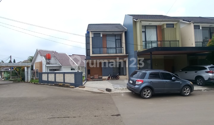 For Sale Beautiful and Nice House in the Hills of Depok 500 M From Trans Jakarta Sawangan Terminal For Sale Beautiful and Nice House in the Hills of Depok 500 M From Trans Jakarta Sawangan Terminal