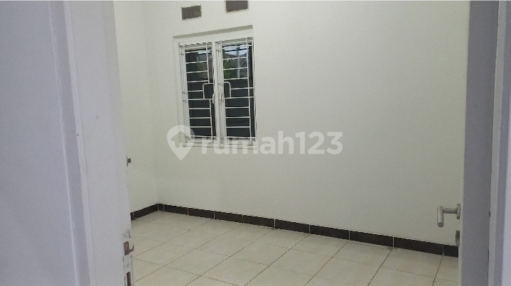Rumah Dibawah NJOP. di Boulevard Perum Bukit Rivaria, Sawangan. Cocok Utk Hunian & Bisnis Rumah Dibawah NJOP. di Boulevard Perum Bukit Rivaria, Sawangan. Cocok Utk Hunian & Bisnis