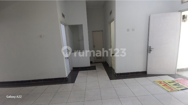 Rumah Dibawah NJOP. Beli Tanah Bonus Rumah. di Boulevard Perum Bukit Rivaria, Sawangan. Cocok Utk Bisnis Rumah Dibawah NJOP. Beli Tanah Bonus Rumah. di Boulevard Perum Bukit Rivaria, Sawangan. Cocok Utk Bisnis