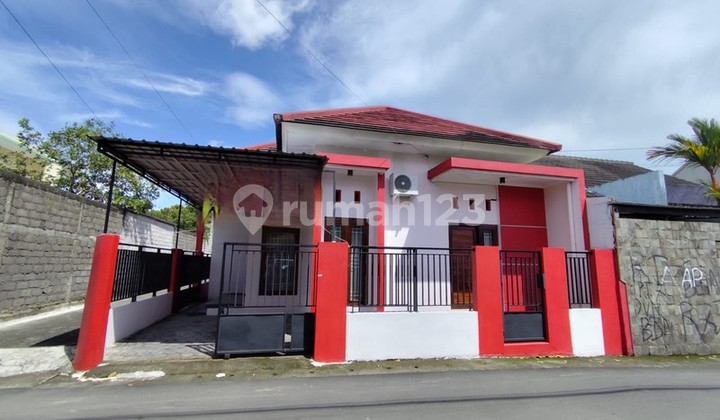 Rumah Hook Strategis Karangsariwedomartani Ngemplak Leman Stadion