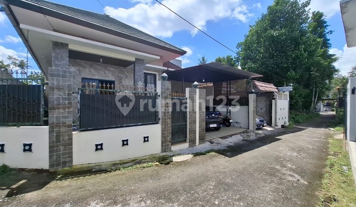 Rumah & Kost Strategis Dekat Kampus Uii Ngaglik Sleman Rumah & Kost Strategis Dekat Kampus Uii Ngaglik Sleman