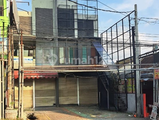 For Rent 2-Story Commercial Space Strategic Location Near UGM Campus