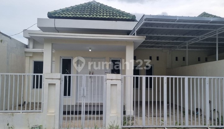 For Rent: Comfortable & Strategically Located House Near Jombor Terminal, Ready to Occupancy, Scenic Environment, Sendangadi, Mlati, Sleman