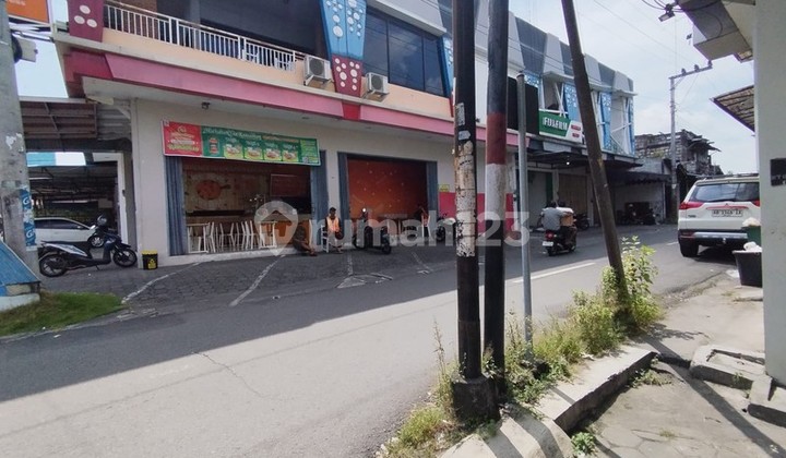 Strategic Business Space for Rent, Nologaten. Prime Location in the Business & Culinary Center of Sleman, Caturtunggal, Depok, Sleman.
