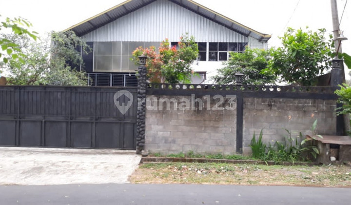 Ready-to-use warehouse & residence, Jl Magelang km 13 Sleman.