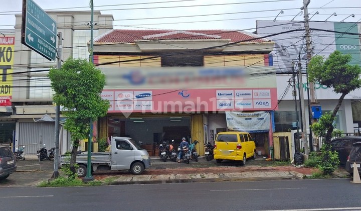 300 Square Meter Shop House in the Center of Jogja City, Suitable for Bank, Office, & Retail, Suryodiningratan, Mantrijeron 300 Square Meter Shop House in the Center of Jogja City, Suitable for Bank, Office, & Retail, Suryodiningratan, Mantrijeron
