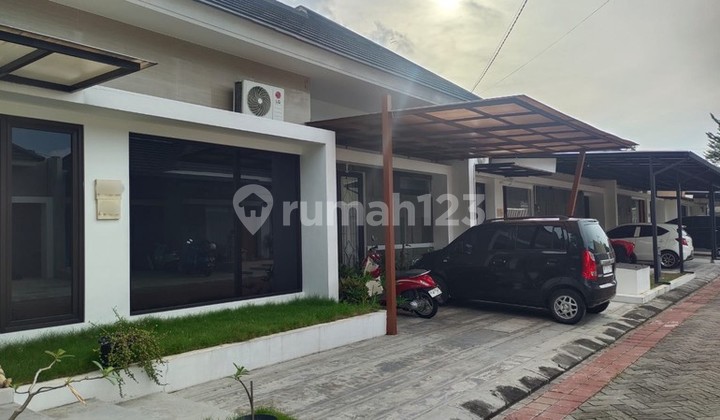 Pondok Permai Luxury House Swimming Pool Large Yard Sinduadi 2