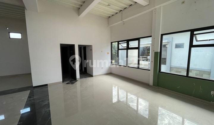 Building for rent, office, Caturtunggal Depok Sleman