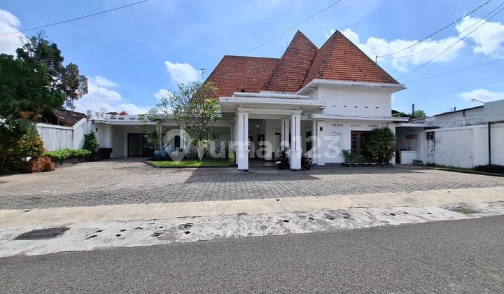 Rental of Premium Commercial Space - Prawirotaman Tourism Area, Jogja