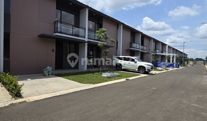 Rumah Siap Huni 1,5 M Dengan Fasilitas Lengkap Rumah Ppjb Bagus Di Cluster Cendana Crest Drive, Jl. Park Serpong, Legok, Legok, Tangerang, Banten, Indonesia, 15820, Legok 2