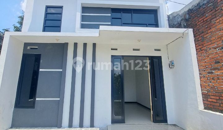 Ready-to-Occupy House Near Surabaya for Sale Cash SHM Ready-to-Occupy House Near Surabaya for Sale Cash SHM