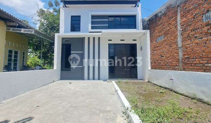 Ready-to-Occupy House Near Surabaya for Sale Cash SHM 2