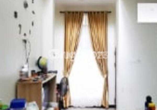 Rumah Cantik 2Lt, Kondisi Baik dan Strategis 2