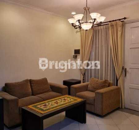 Rumah Cantik 2Lt, Nyaman, Tengah Kota 2