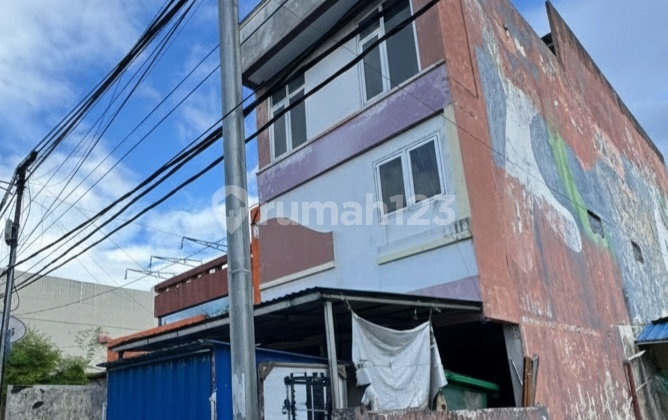 Beautiful 3-Story Shophouse, Strategic Location, City Center 2