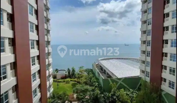 Luxury Downtown Apartment with Sea View & Green Park.