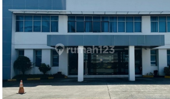 Good Offices, Ready to Use, Located in a Strategic Location