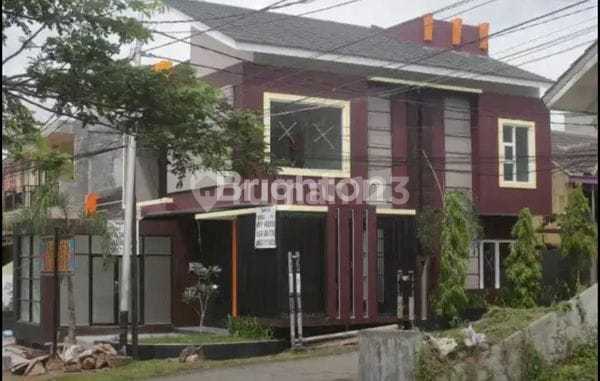 Hunian Nyaman Plus Kantor di Cluster Regency.