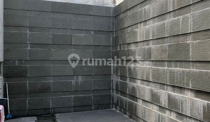 Rumah Siap Huni di Pelican Hill Citraland Surabaya