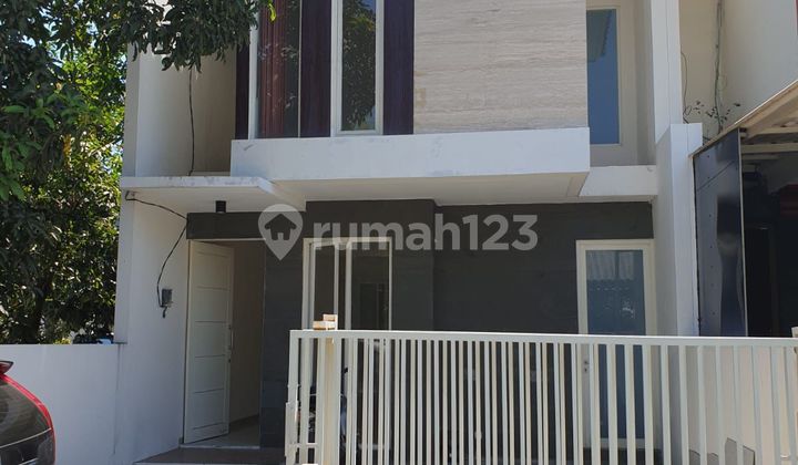 Ready-to-Occupy House in Rungkut Asri Tengah, East Surabaya