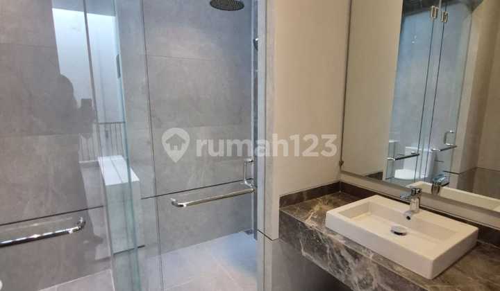 New Minimalist House Near Gwalk Citraland Surabaya 2