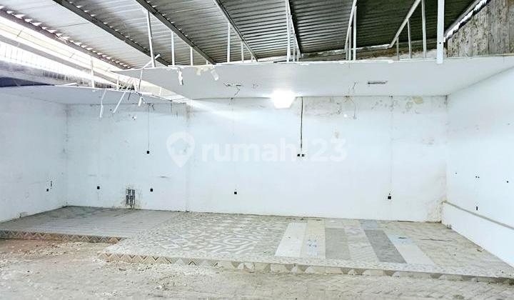For Sale: Business Premises and Large Warehouse in Kepatihan, Menganti, Gresik For Sale: Business Premises and Large Warehouse in Kepatihan, Menganti, Gresik