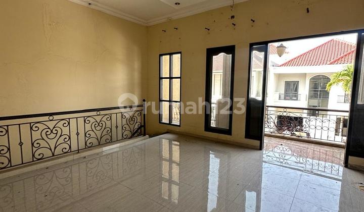 Dijual Rumah Villa Sentra Raya Citraland Surabaya 2