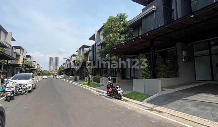 Rumah Baru Gress District 9 Citraland Surabaya 2
