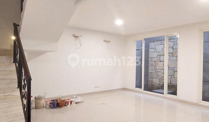 Rumah Baru Gress Mansion Pakuwon Indah Surabaya