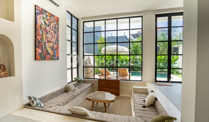 Vila 3 Kamar Tidur di Berawa dengan Kolam Renang Pribadi Vila 3 Kamar Tidur di Berawa dengan Kolam Renang Pribadi