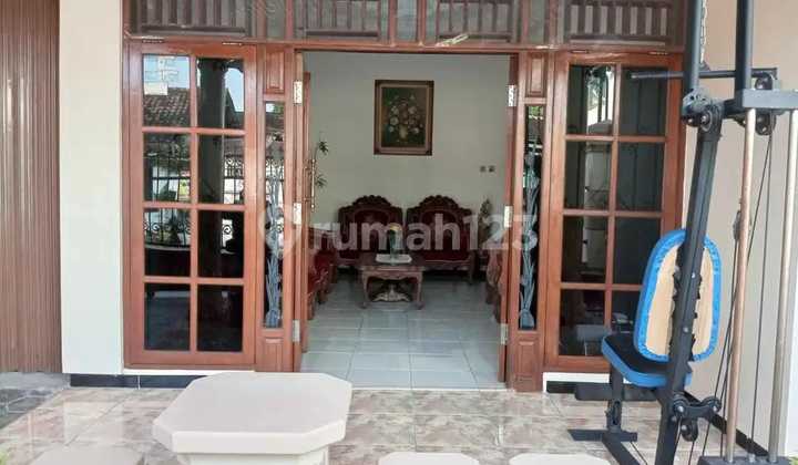 Di Jual Rumah di Sondakan, Laweyan 2
