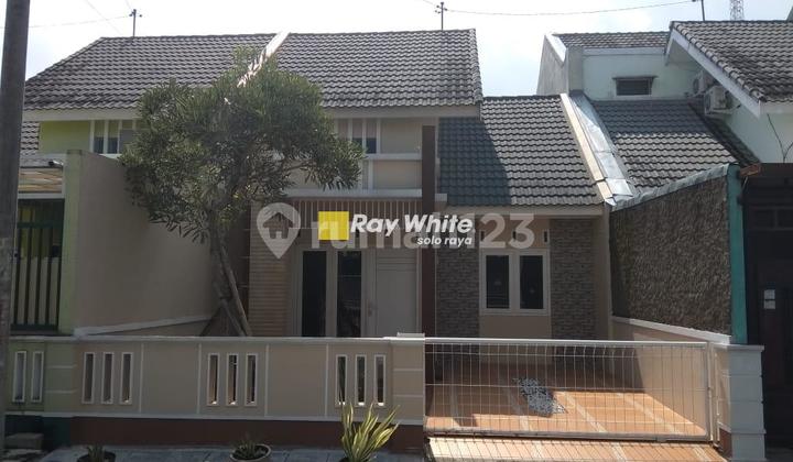 For Rent Ready-to-Occupy House Solo Baru Grogol Gedangan For Rent Ready-to-Occupy House Solo Baru Grogol Gedangan