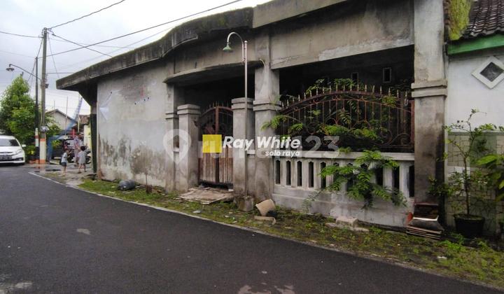 Dijual Rumah Bahan Area Cluster Solo Palur Dijual Rumah Bahan Area Cluster Solo Palur