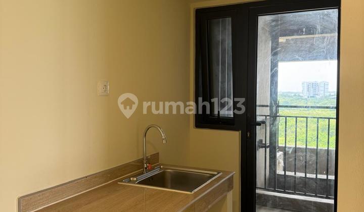 Apartment 4 Bedrooms Unfurnished