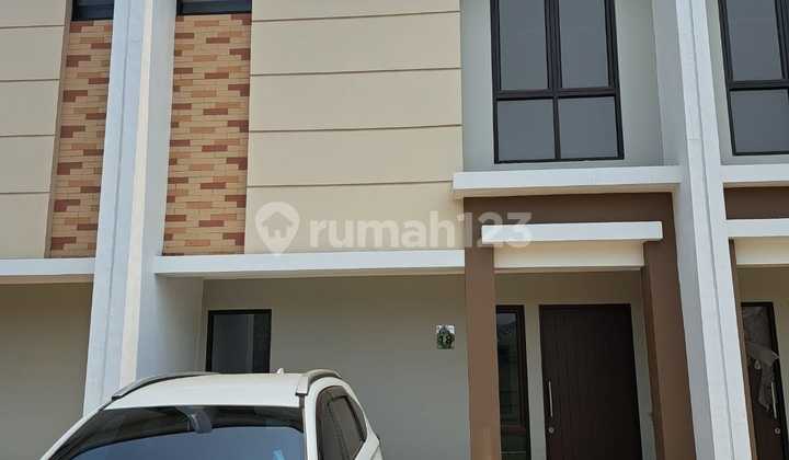 Comfortable 2-Story Ready-to-Occupy House in Imperial Jaya Park, Cluster View, Sepatan, Tangerang Comfortable 2-Story Ready-to-Occupy House in Imperial Jaya Park, Cluster View, Sepatan, Tangerang