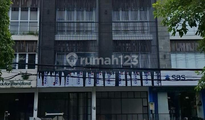 Modern 3-Storey Commercial Shophouse in Jimbaran (Yearly Rent)